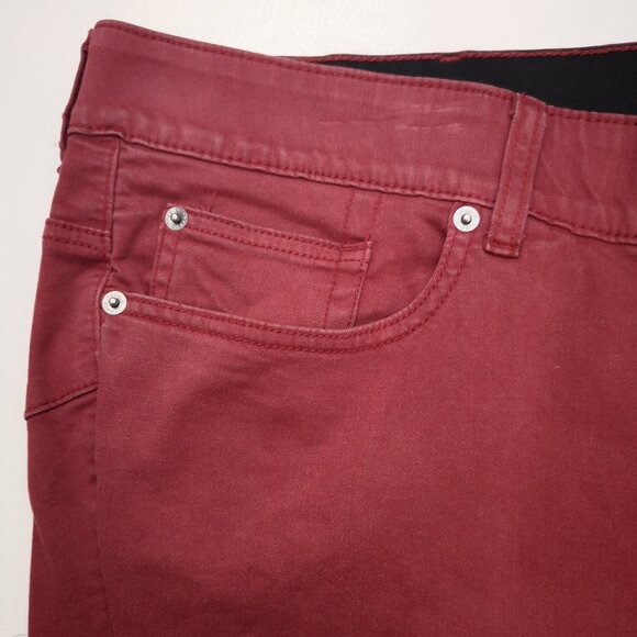 Torrid "Feel The Fit" Ladies Size 26S Red Super Soft Bombshell Flare Jeans - Picture 8 of 13